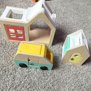 Lovevery Wooden Pretend Play House, Car Keys The Observer Play Kit Partial Set